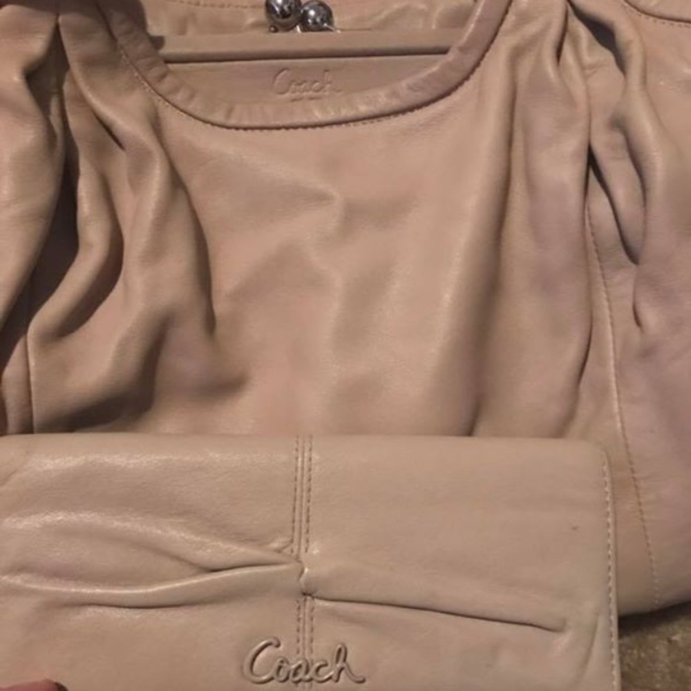 Matching purse and wallet set